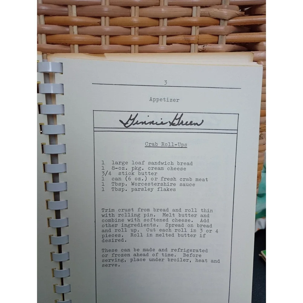 Vintage 1974 Taste‎ 'N Tell Cookbook Winston- Salem, NC Spiral Recipe Book
